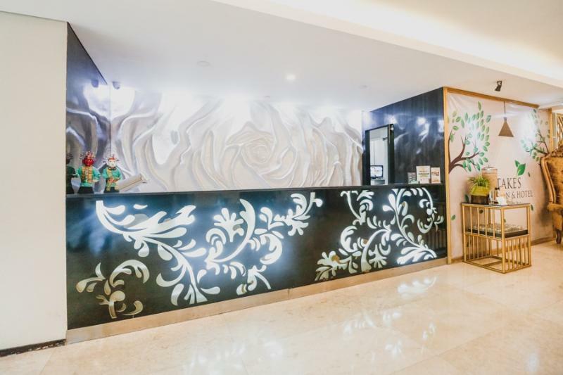 Hotel Reddoorz Premium @ Thamrin Kebon Sirih Yakarta Exterior foto